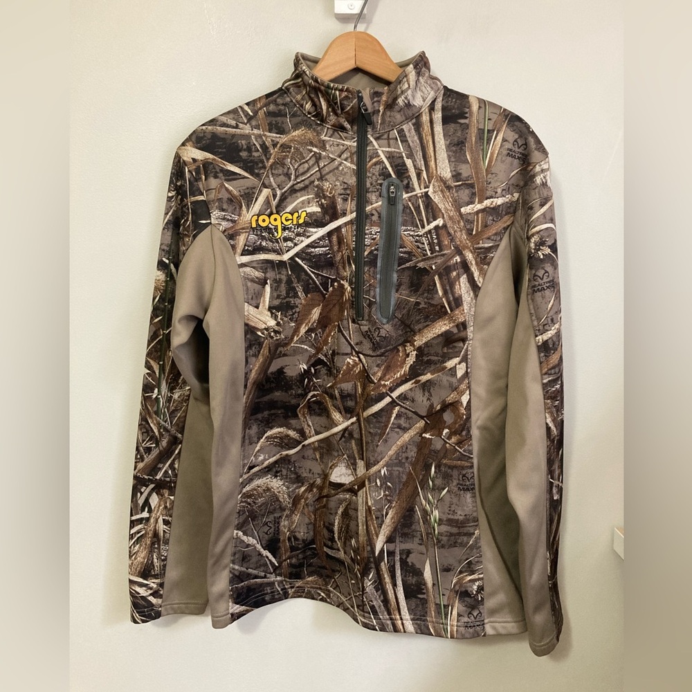Roger’s Sporting Goods Camo Jacket, size medium, unisex, pullover